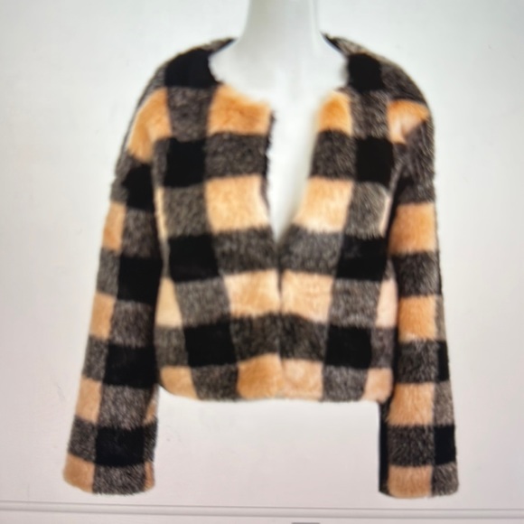 Elliatt Imogen Check Plaid Faux Fur Jacket. Size Small - Picture 1 of 9